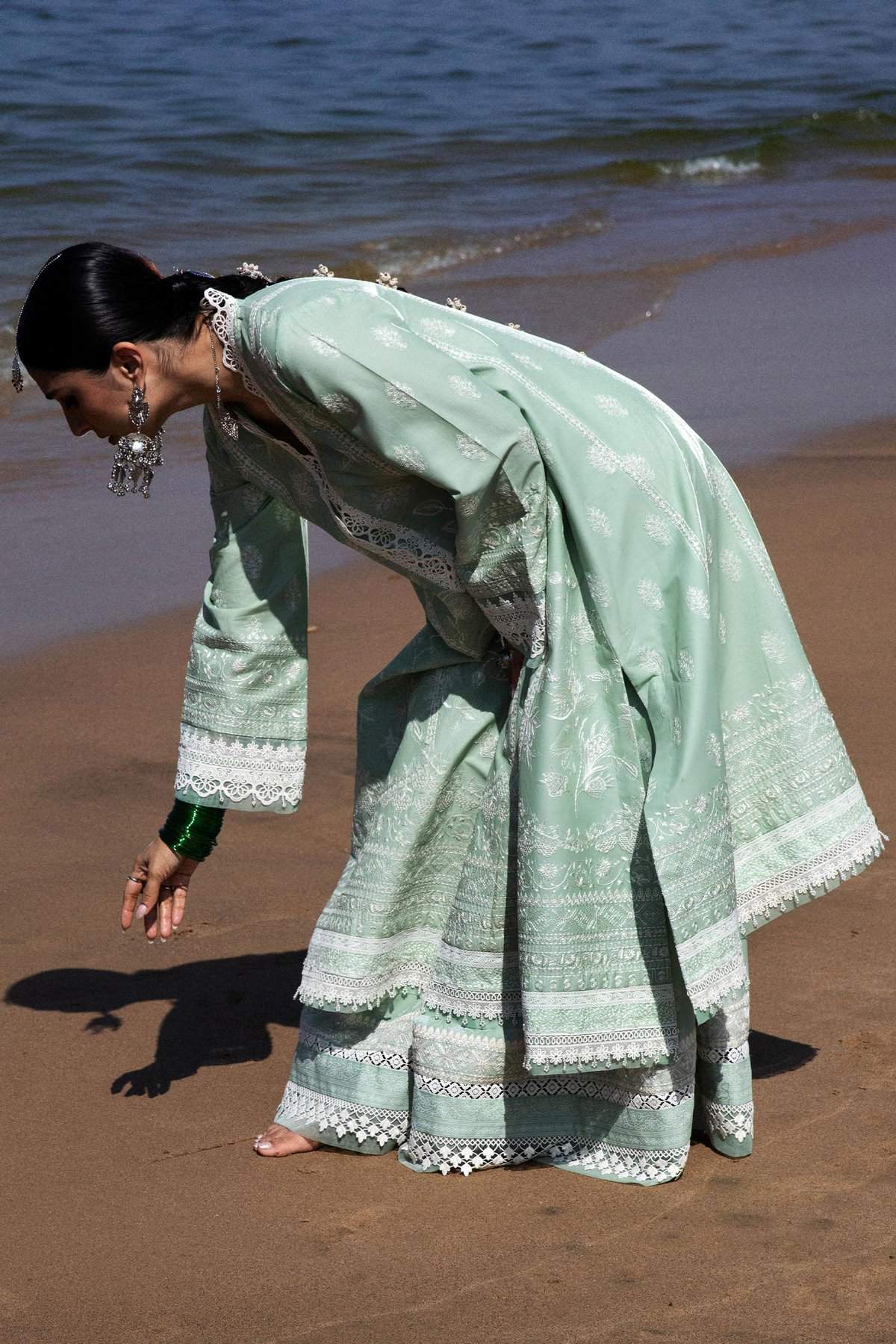 Zara Shahjahan Luxury Lawn 2024 | 1B - Image 4