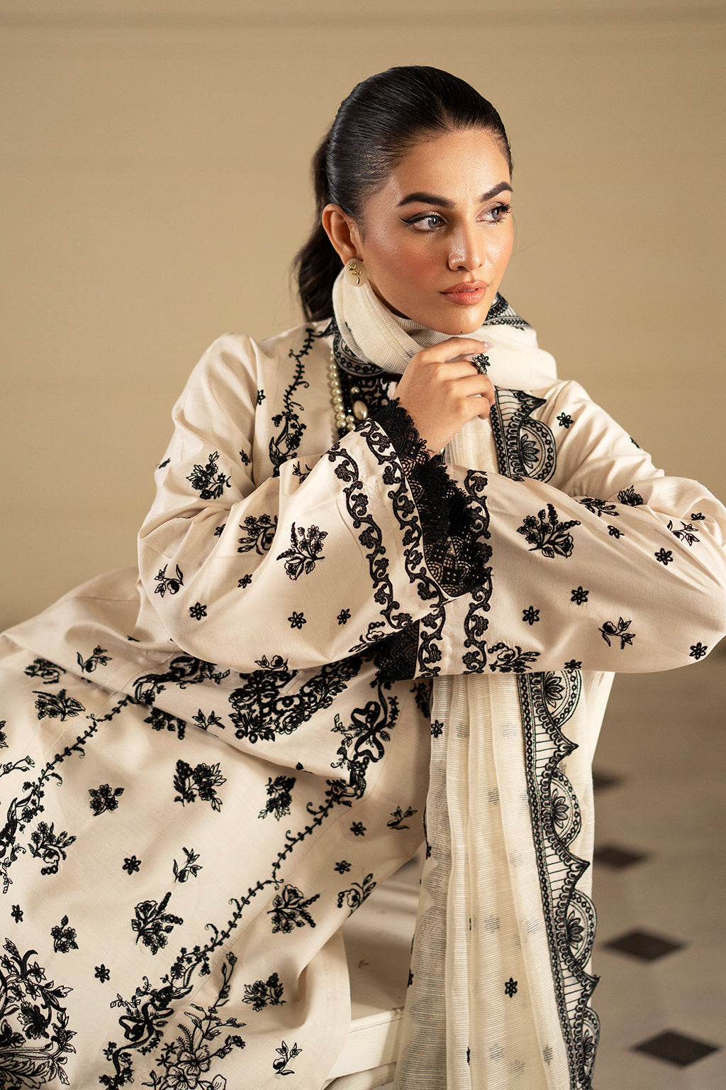 Lumiere Unstitched Festive by Saad Shaikh | D-05 - Image 4