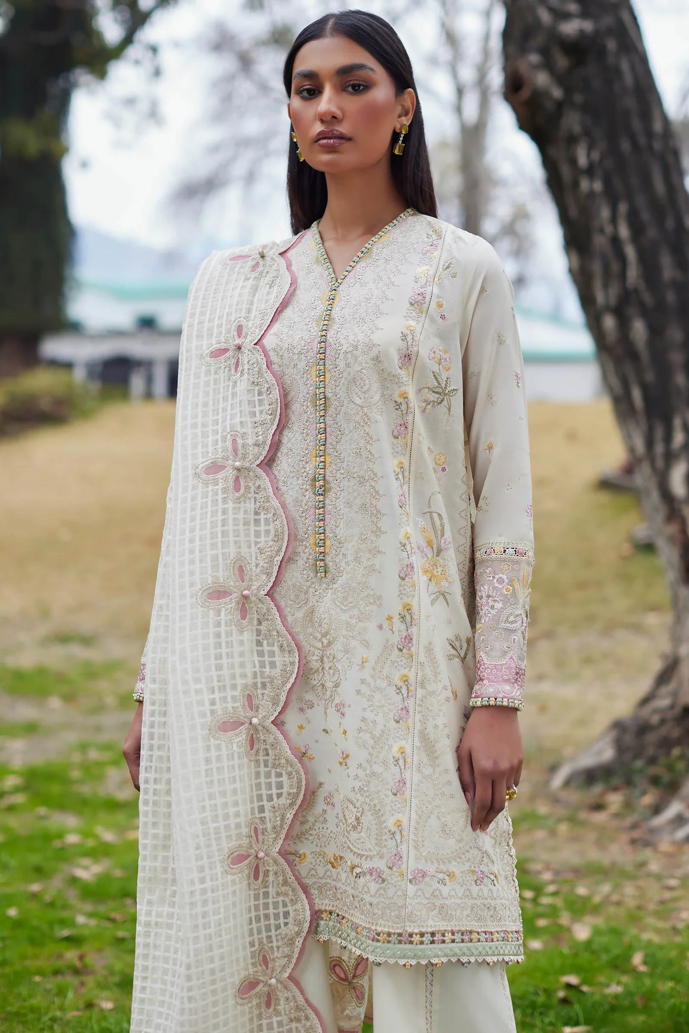 Elan Lawn 2024 | EL24-05 A - Image 2