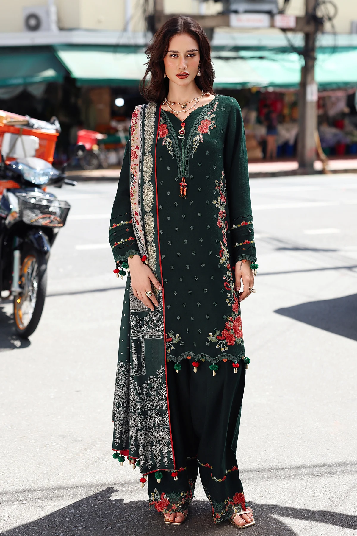 Charizma Poshmine'25 Vol-1 Winter Collection PSW5-04