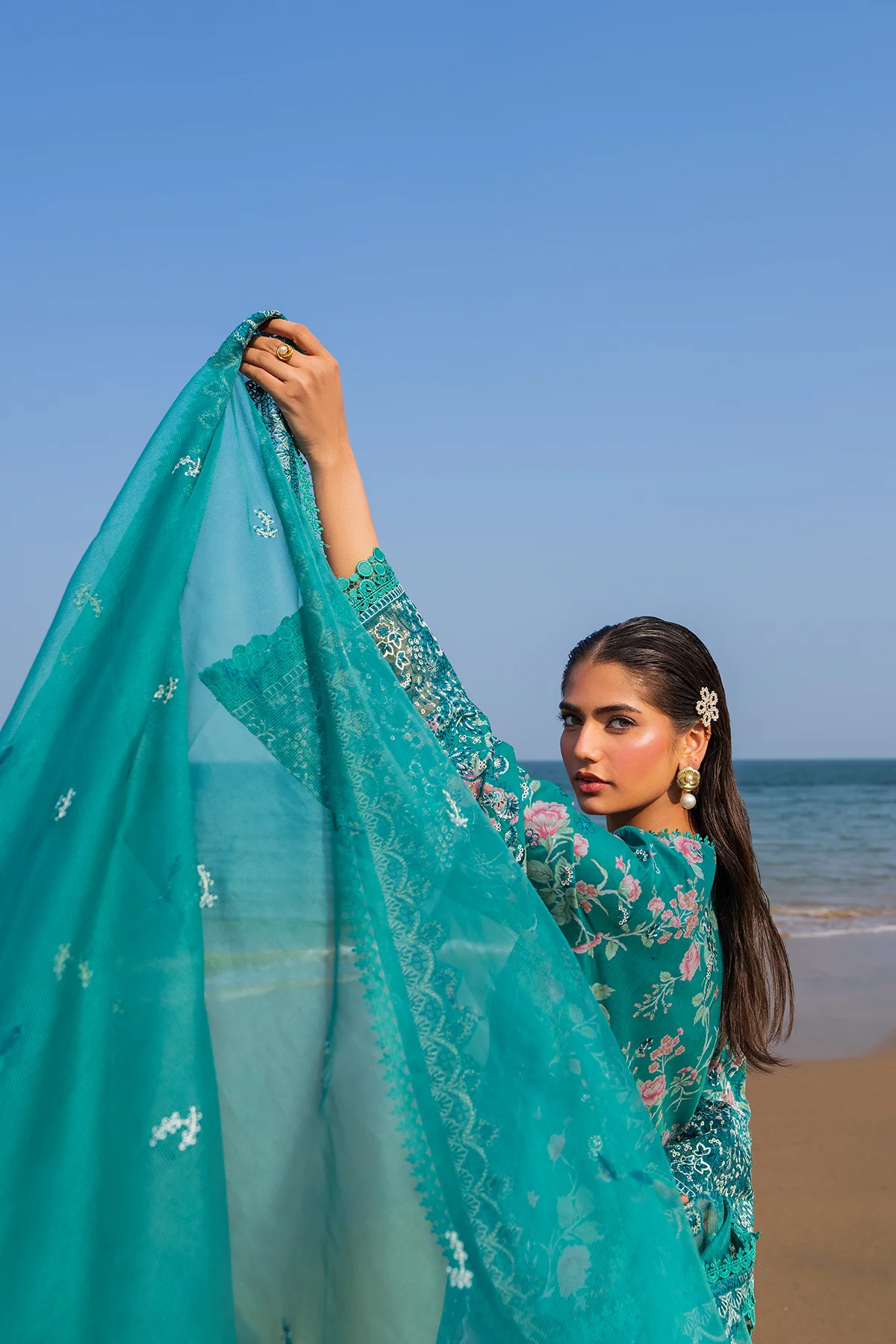Endless Summer Lawn from Afrozeh | Plush - Image 3