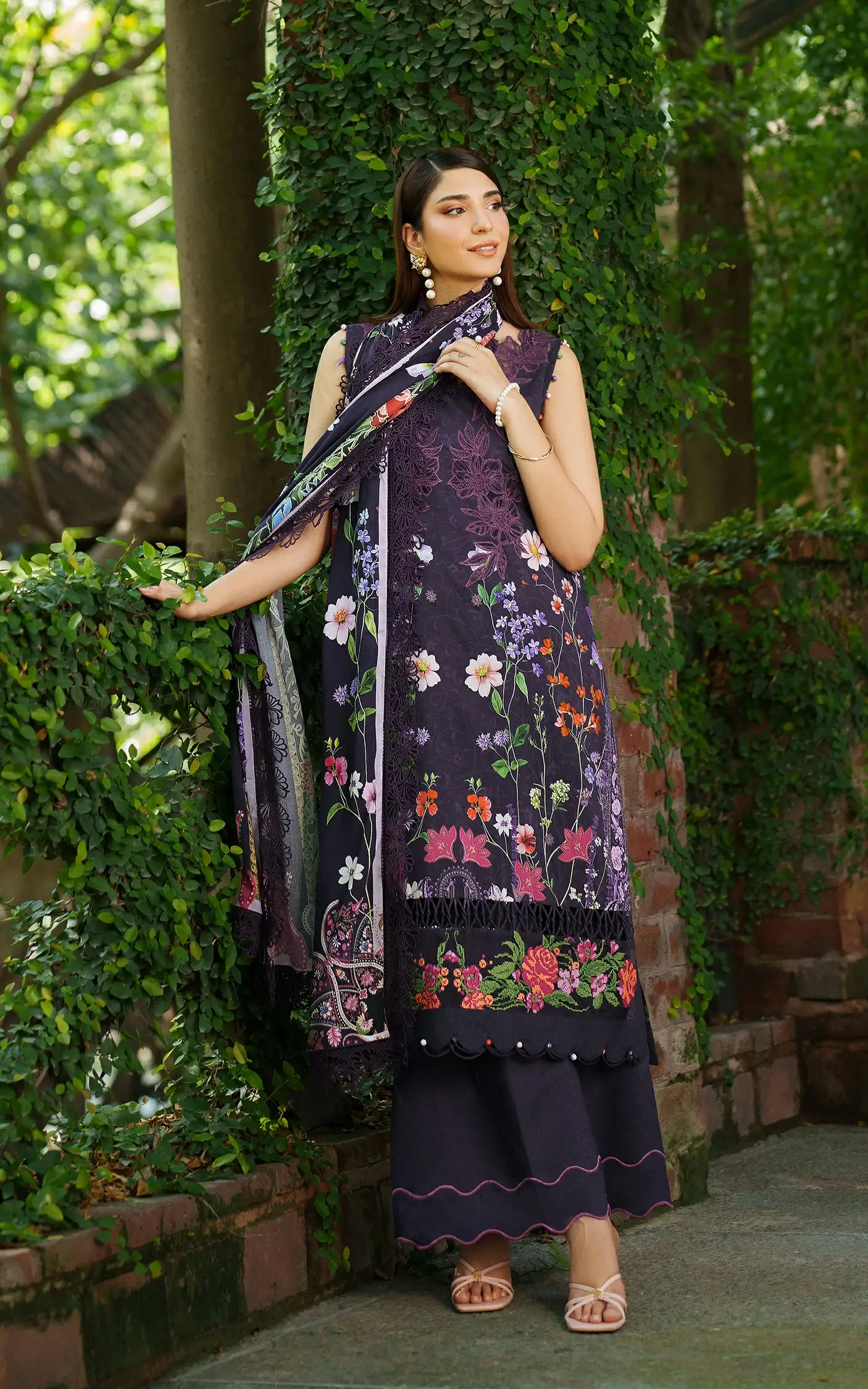Asifa Nabeel Meraki Winter'25 || Winter Rose - Image 5