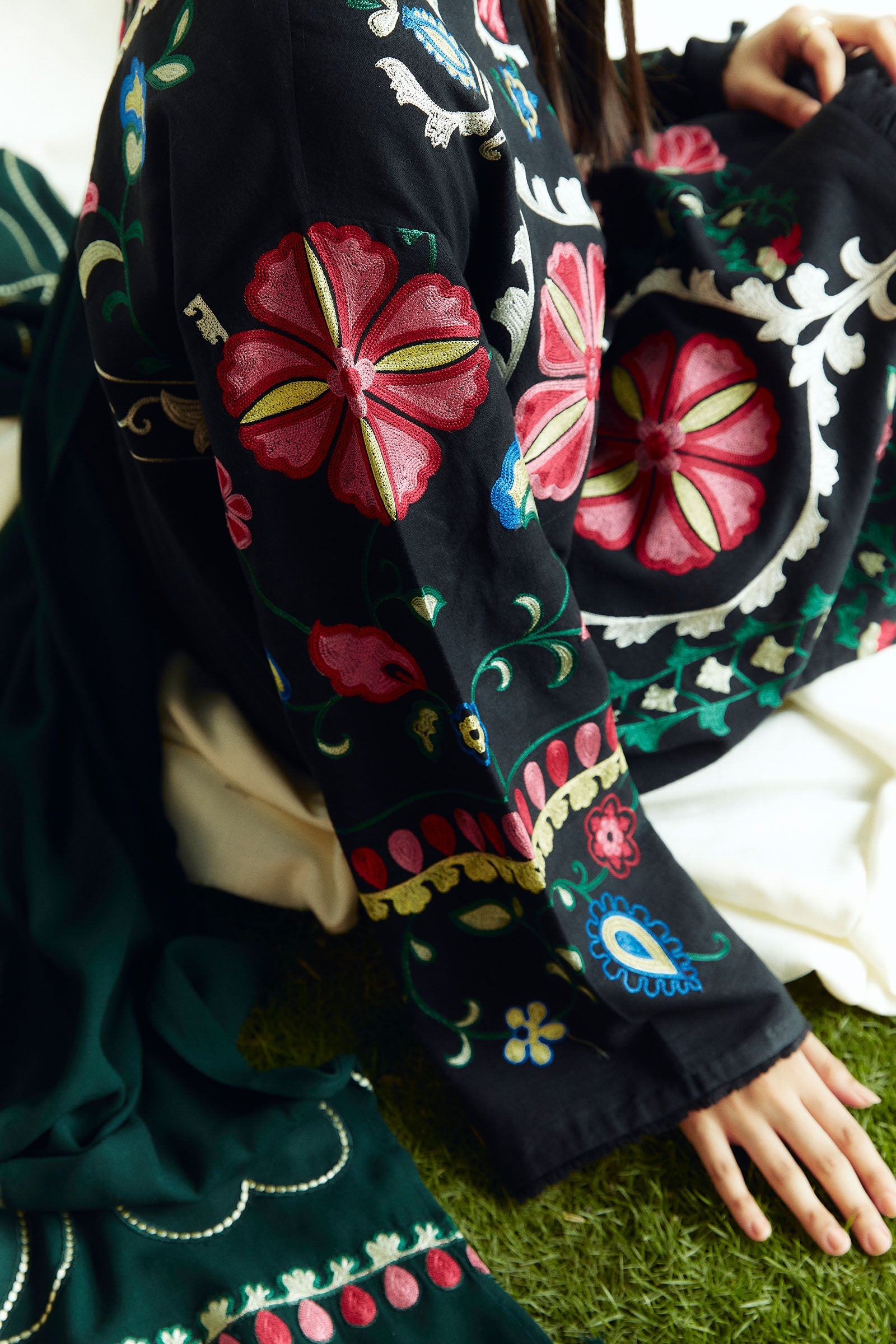 Coco Winter Unstitched by Zara Shahjahan | 1B - Image 4