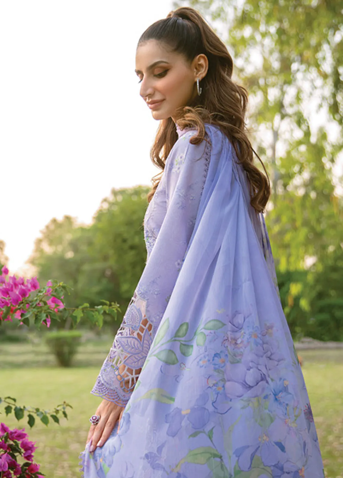 Carnation By Rang Rasiya | D-03 - Image 3