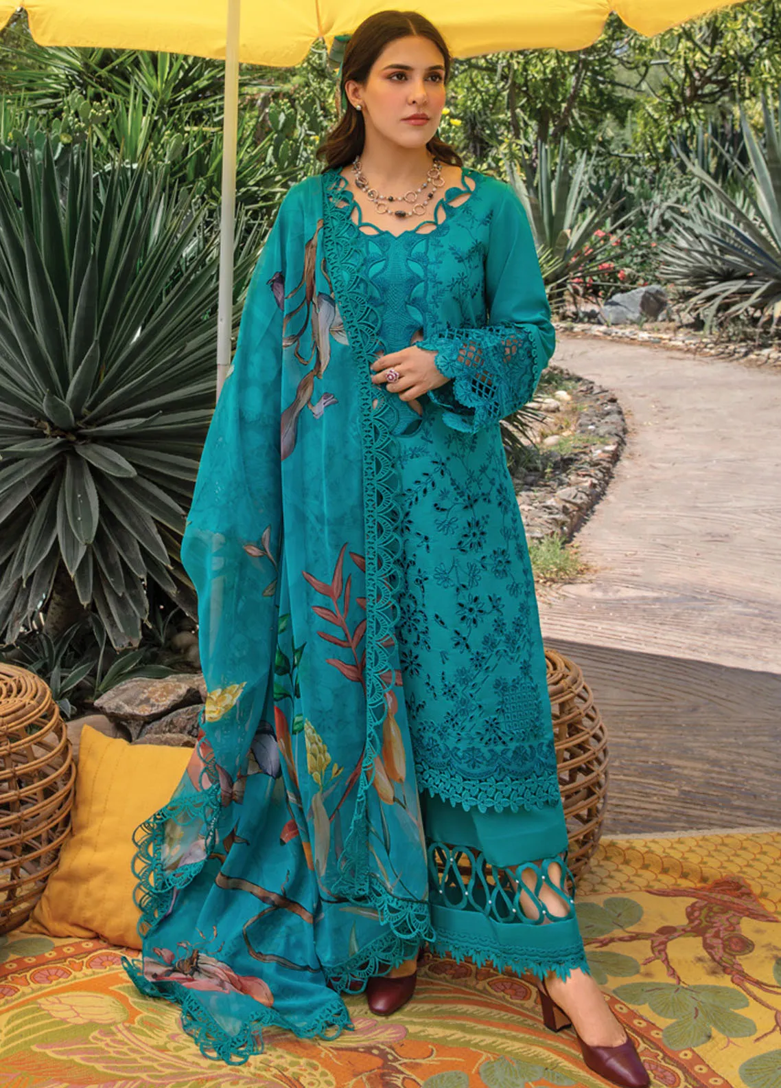 Carnation By Rang Rasiya | D-08 - Image 4