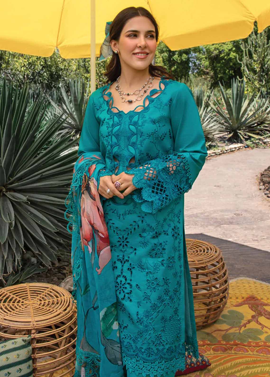 Carnation By Rang Rasiya | D-08 - Image 3