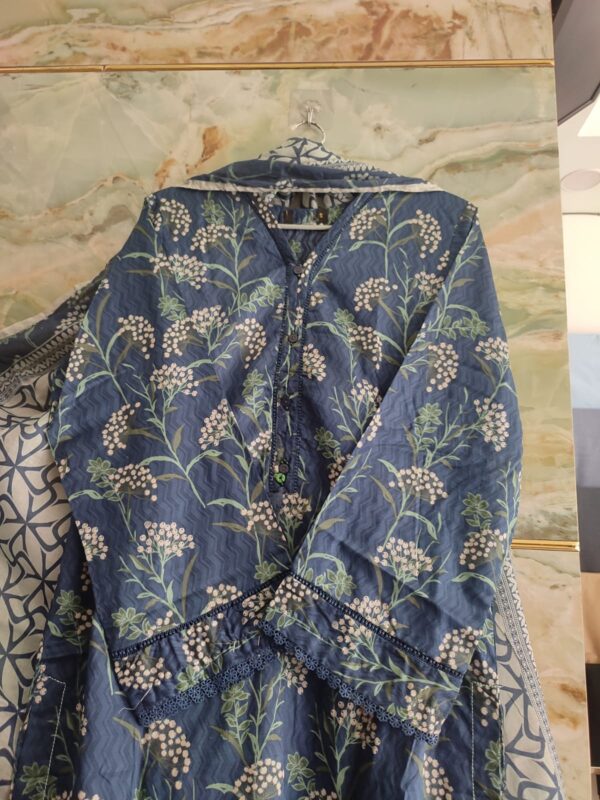 Alternative view of Riwayat Original Ready to Wear Pret Lawn || IQ - FS03