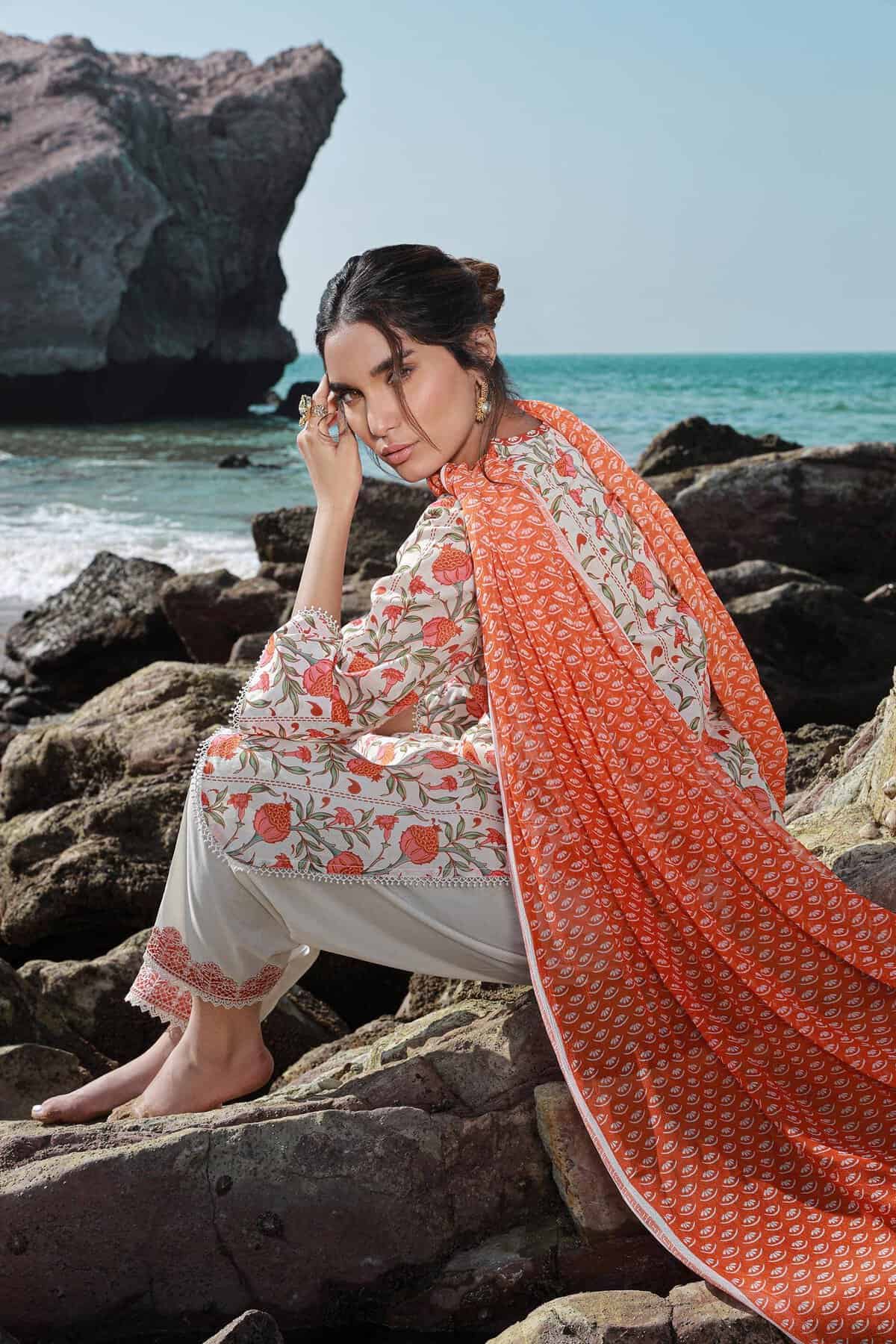Sana Safinaz Mahay Lawn 2024 | H241-002B-BI (GZ-17) - Image 4