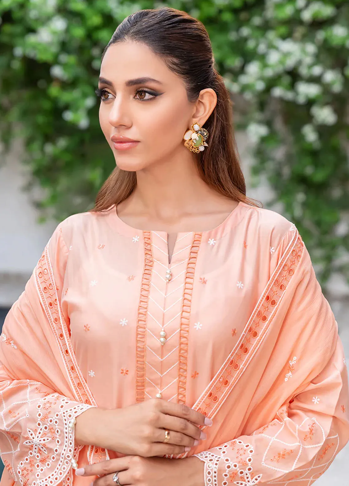 Mehro Maah By Addee Embroidered Lawn 2024 | AD24M USA-1057 - Image 2