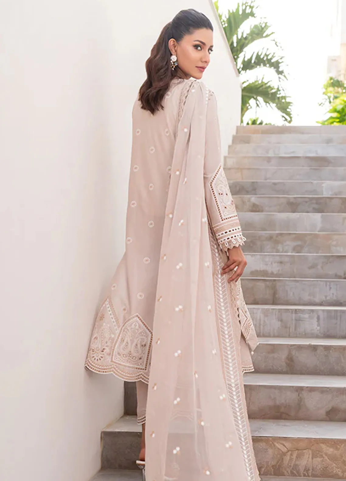 Mehro Maah By Addee Embroidered Lawn 2024 | AD24M USA-1059 - Image 3