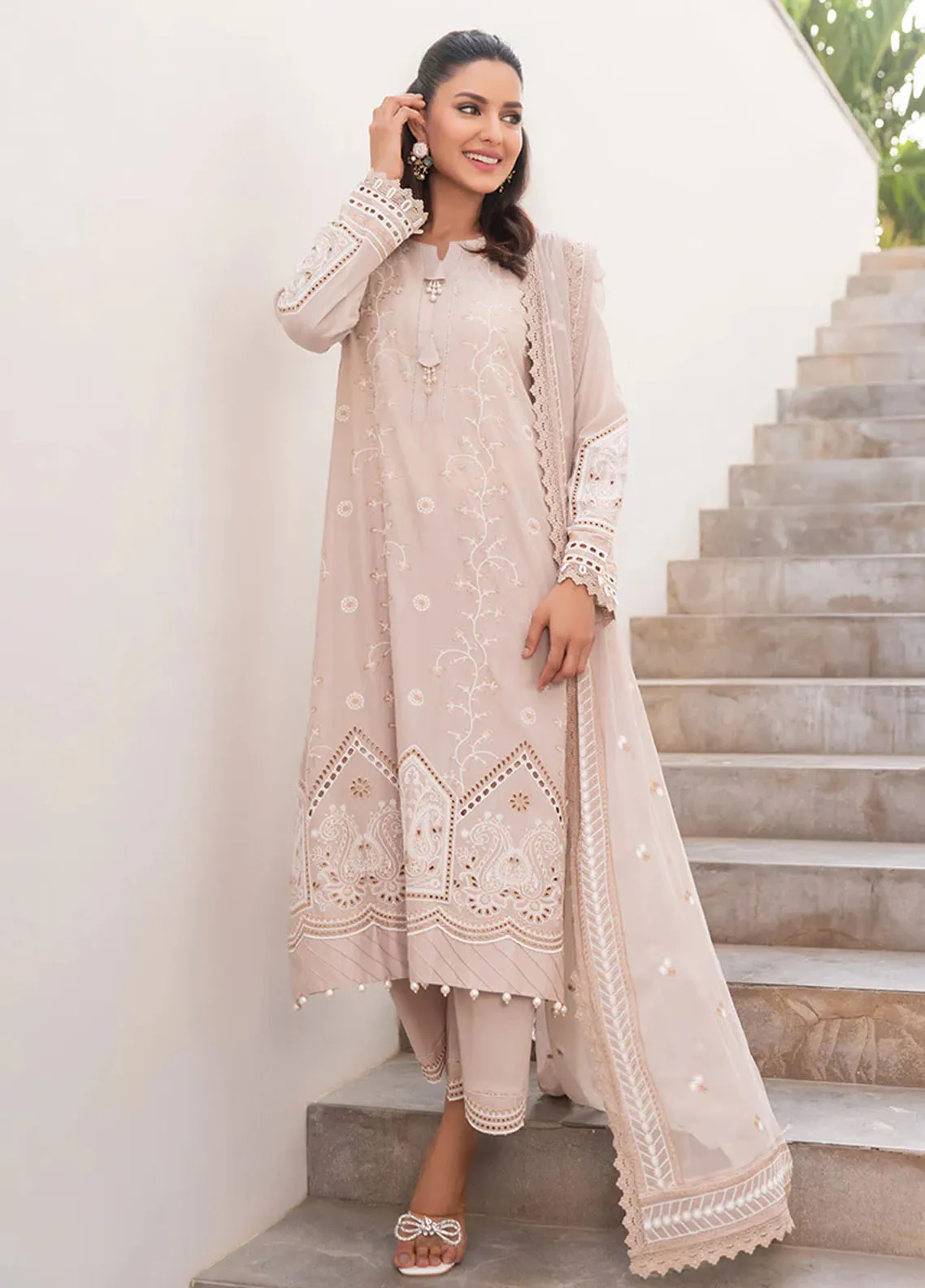 Mehro Maah By Addee Embroidered Lawn 2024 | AD24M USA-1059 - Image 2