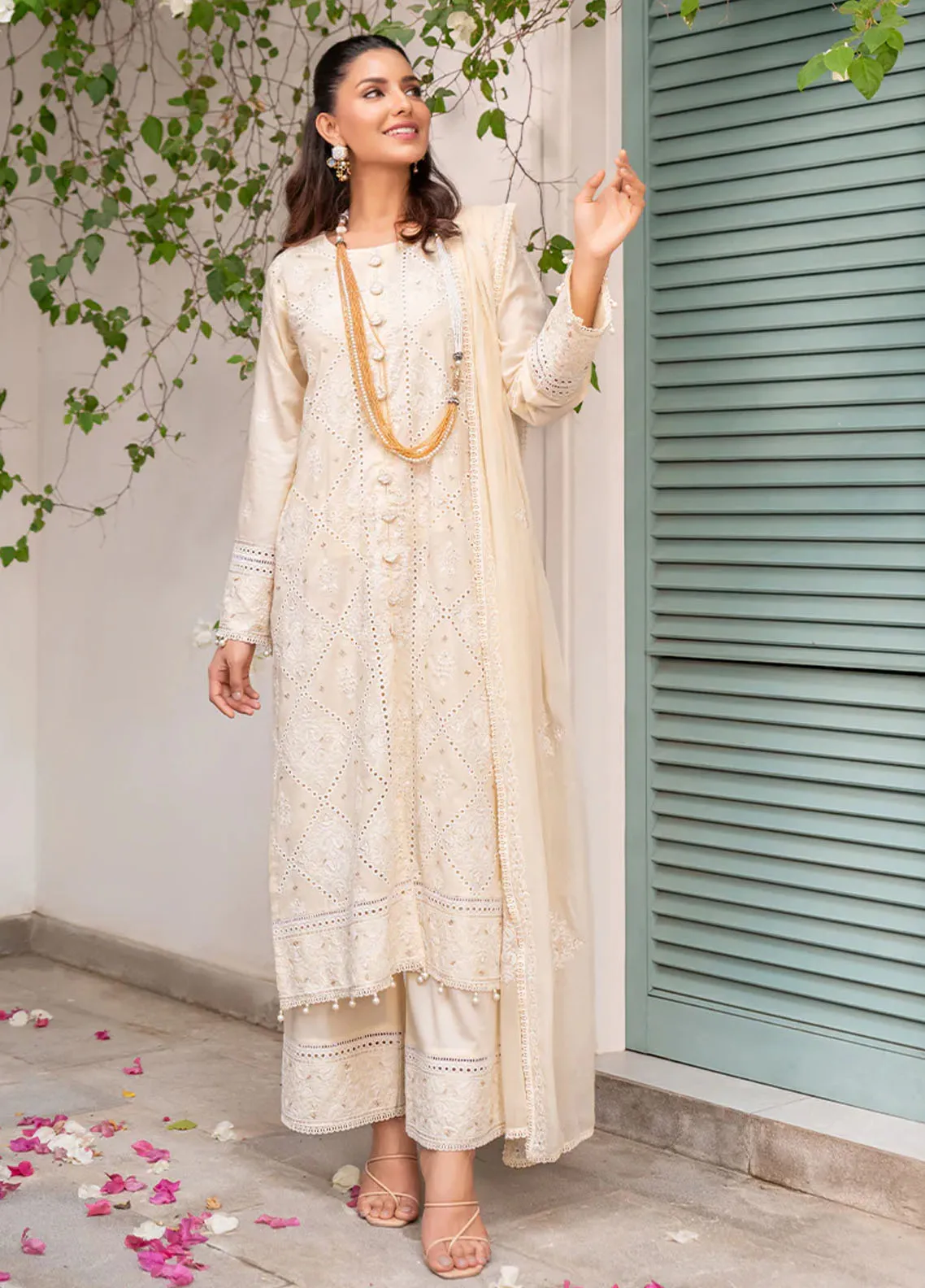 Mehro Maah By Addee Embroidered Lawn 2024 | AD24M USA-1063