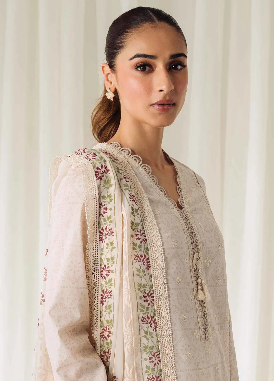 Qprints By Qalamkar Embroidered Lawn 2024 | QLM24QP AR-02 Elea - Image 4