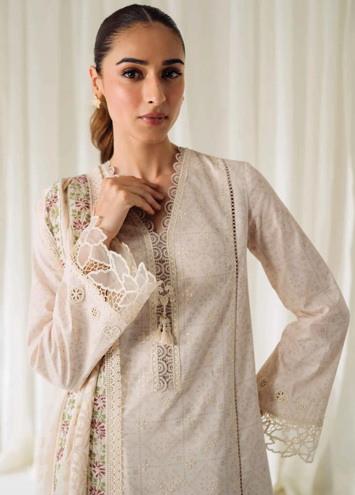Qprints By Qalamkar Embroidered Lawn 2024 | QLM24QP AR-02 Elea - Image 2